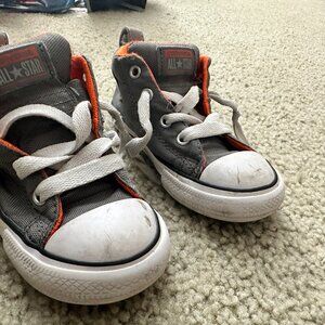 Converse toddler shoes size 7 and 8 bundle